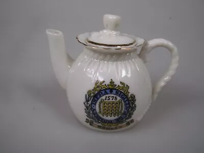 Vintage W H Goss ROMSEY Crested Teapot • £10