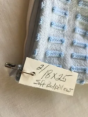 2 BLUE MORGAN JONES BUTTONHOLE PATTERN Vint Chenille Pillowcases 19X25 Zippers • $29.99