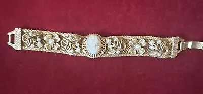 Vintage Cameo Pearl Bracelet W Gold Tone Mesh Band & Floral Design Retro 7” • $105