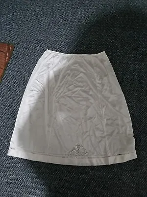 Ladies Half Slip Size 26 / 28 Made In Italy White 100% Polyamide Elastic Waist • £7