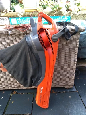 £25 • Buy Flymo Garden Vac Model Mev750 Garden Blower & Vacuum - V.g.c.
