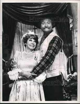 1968 Press Photo Martha Raye Red Skelton In  The Red Skelton Hour  Sketch • $19.99