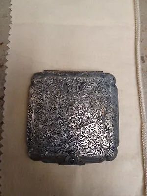 800 Silver European Powder Compact Hand Chased Antique Vintage  • $189.99