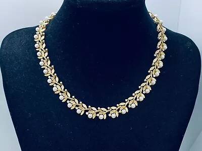 Vtg. Crown Trifari Faux Pearl & Clear Rhinestone Flowers/leaves Collar Necklace • $68