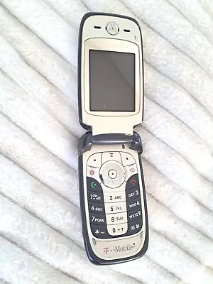Motorola V360 Blue Silver Flip Phone T-Mobile Vintage 2003 Does Not Turn On • $38.25