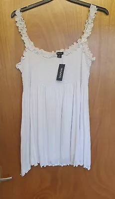 Reduced! Bnwt  Boohoo  White Elasticated Long  Fancy Vest Top Size 22 • £4.99