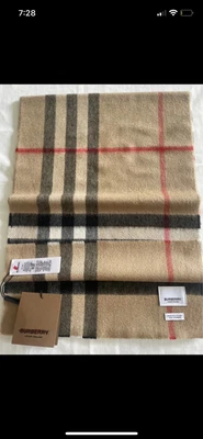 £200 • Buy Authentic Burberry Cashmere Scarf