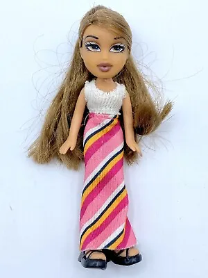 ~c Lot Dressed Lil' Bratz Doll Mga Yasmin In Skirt Top Shoes • $4.99