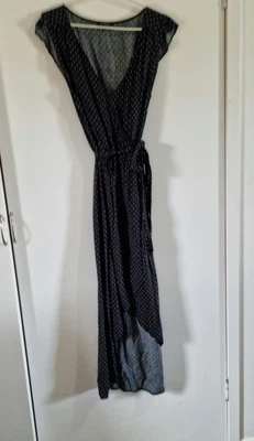 $20 • Buy Portmans Spot Pokadot Dress Black
