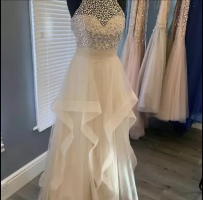 £180 • Buy To The Nines Prom Dress