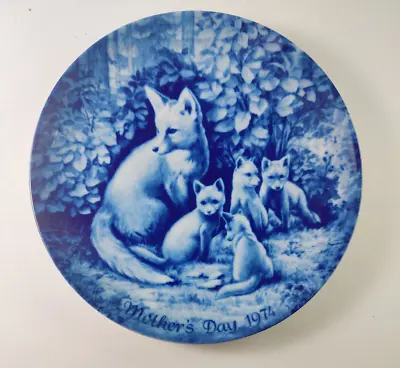 1974 KAISER W. GERMANY MOTHER'S DAY PORCELAIN PLATE 4th Issue Wolf & Kits 7 5/8  • $14.95