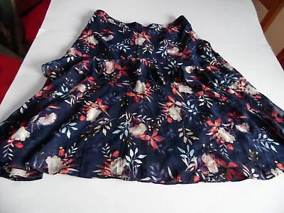 Ladies  Per Una  Size 18  Navy  Floral  Flared Skirt . • £5.99
