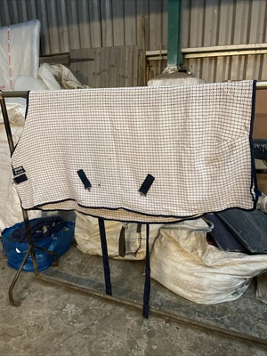 £20 • Buy Horseware Stable Sheet 5ft3