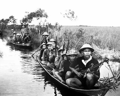 Viet Cong Fighters Crossing A River 8x10 Vietnam War Photo 747 • $7.43