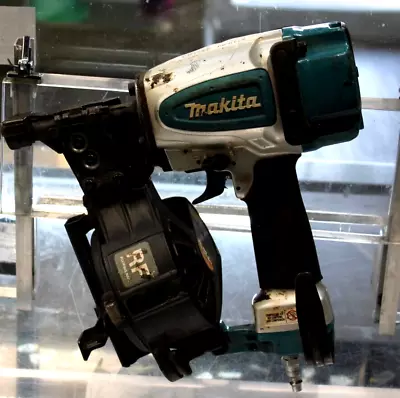 Makita Nail Gun Roofing AN454 1-3/4 Inch Roofing Coil Nailer • $120