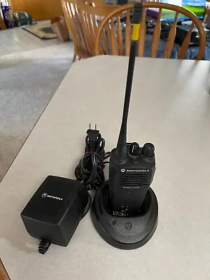 MOTOROLA CP-150 PORTABLE UHF 4 CHANNEL RADIO Charger And  Software • $80