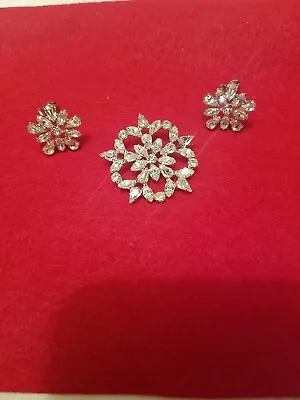 Beautiful Vintage B DAVID Crystal Brooch & Earring Set  W/ Original Box • $27.50