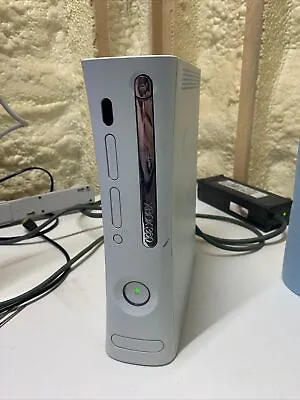   Microsoft Xbox 360 2009 White Console Only NO CORDS - RED RING OF DEATH!  • $15