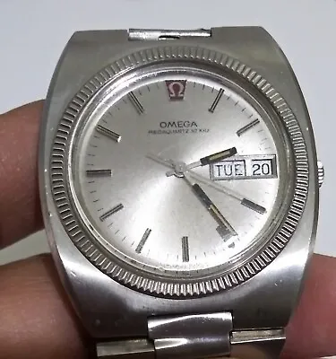 Vintage Omega Megaquartz 32 KHz Day Date Men's Watch • $399.99