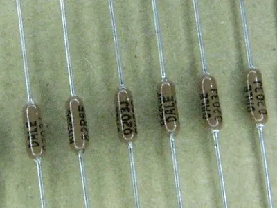 Vishay/Dale RN55C82R5F Resistor 82.5 Ohm CMF-55 82.5 1%T-2R36 1% Qty.100 • $11.99