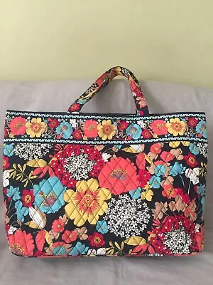 Vera Bradley East West Tote Happy Snails • $49