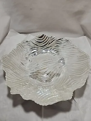 Vietri Leaf Silver  Glass Gold Large Deep Bowl  14 1/2” • $18