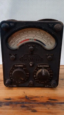 AVO Meter Model 8 - Spares Or Repairs • £3