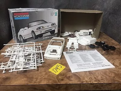 A 1992 Mustang Gt   Model Kit #1745 • $32.95