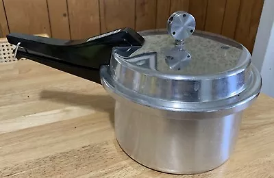 Vintage Aluminum Pressure Cooker 4 QT MIRRO MATIC • $32