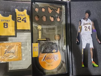 Enterbay 1/6 Lakers Kobe Bryant White 24  (2006 Christmas Game) • $380