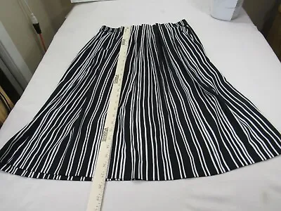 H&M Black White Stripe A Line Skirt 4 [ 34-36W Stretch 50 Hips 27L ] 2 Pockets • $11.58