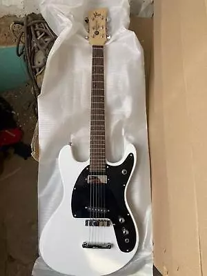 Hot Sale Factory Ventures Johnny Ramone Mosrite Mark II Deluxe White Guitar • $469