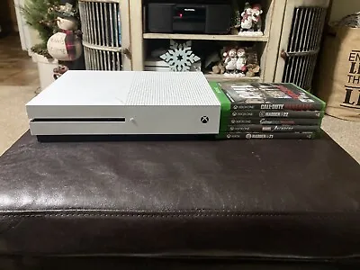 Xbox One 1TB With Games And Power Cord Ships In Original Box !📦 • $59