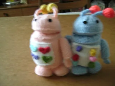 Hand Knitted Robot Toys X 2 Brand New One Blue One Peach • £1.50