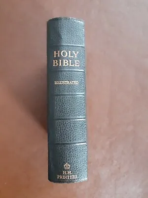 Holy Bible Illustrated. Eyre & Spottiswoode • £14.99