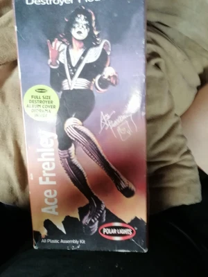 £15 • Buy Ace Frehley  KISS Destroyer Polar Lights Model Kit Box Shows Signs Of Storage 