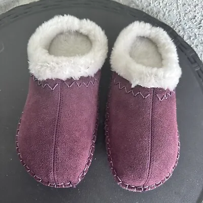 Cabela's Shoes Womens 7M Purple House Slippers Faux Fur Winter Non Slip Leather • $13.50