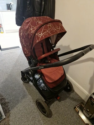 £45 • Buy Maxi Cosi Adorra Plum Pushchair With Carrycot