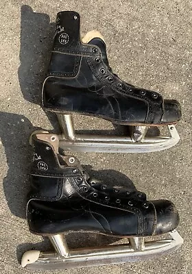 Vintage Men’s CCM Bobby Hull Pro Ok’d  Black Leather IceHockey Skates Size 5 1/2 • $25.44