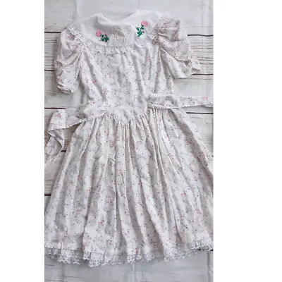 Vintage Handmade Floral Girls Applique Lace Dress • $50