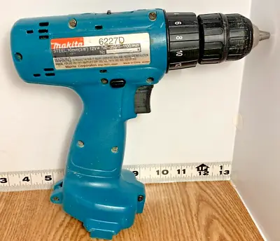 Makita Cordless Drill Driver 6227D 3/8 In. Keyless Chuck 12 V 0 - 1100 RPM • $22.50