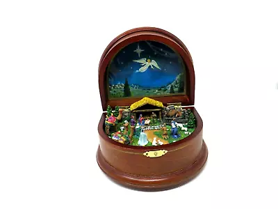 Danbury Mint Nativity Music Box 3D Jesus Birth Angel Star Plays Silent Night • $38.47