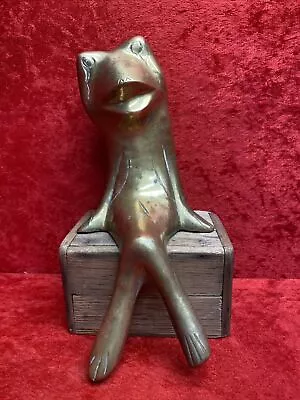 ✨Storage Find✨ Vintage Brass Sitting Frog Figurine • $7.50