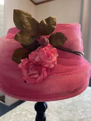 Vintage Ladies Pink Hat With Variegated Pink Roses & Rosebuds Plus Netting • $16