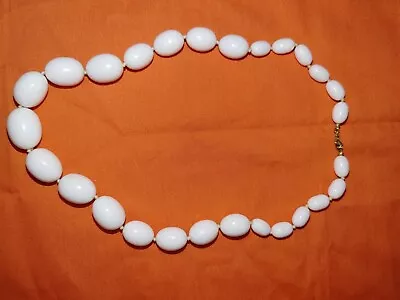 Vintage TRIFARI White Chunky Modernist Necklace SIGNED 17  • $12