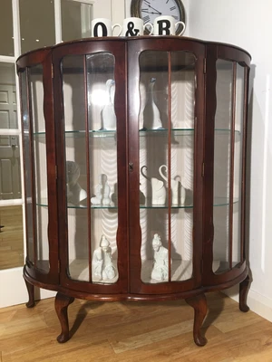 £40 • Buy Antique Glazed Mahogany Display Cabinet On Cabriole Legs By H & Co Herqual
