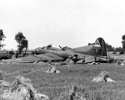 B-17 Flying Fortress Crash In Hay Field After Bomb Run WWII WW2 8x10 Photo 106b • $7.43