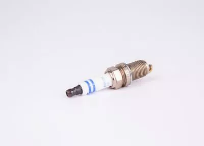 Fits BOSCH 0 242 236 571 SPARK PLUG GAS /FR7KI332S/ PLAT-IRYD  DE Stock • $40.97