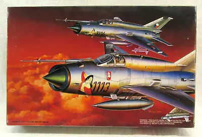 1/72 FUJIMI MIG-21 MF 'PIN-UP MIG' Kit #35110 - Complete - Unbuilt • $12.50