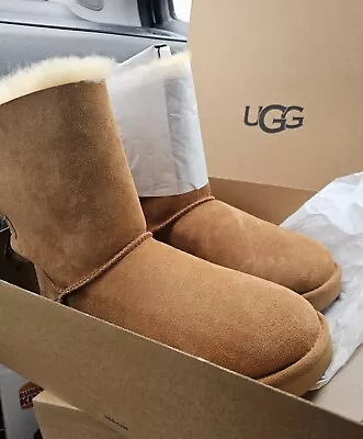UGG Australia Womens Bailey Bow II Boots Chestnut • $60